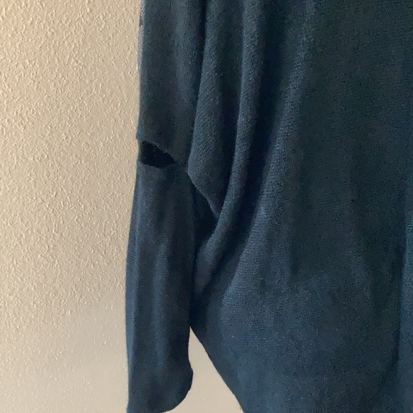 Plaid long sleeve sweater - Picture 7 of 7